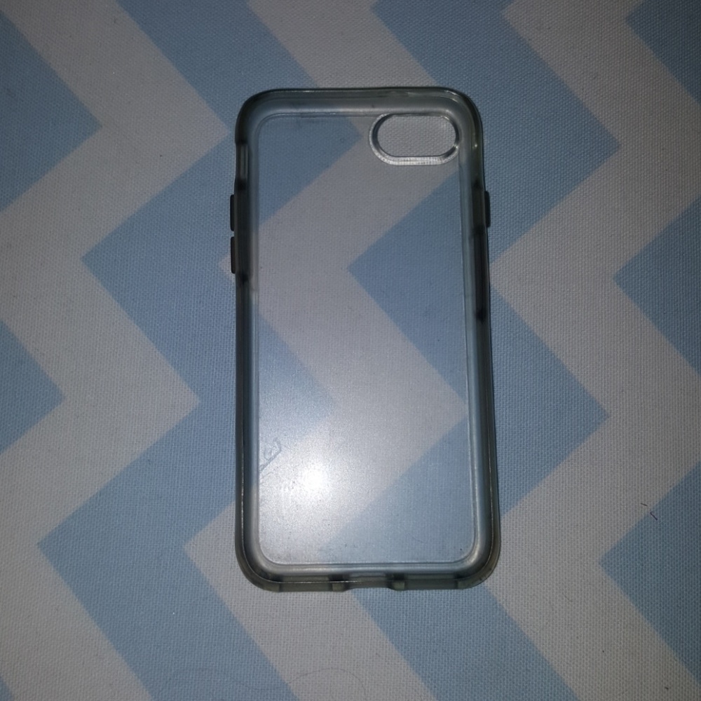 Iphone 7 outterbox case